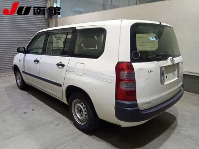 TOYOTA SUCCEED VAN
