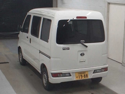 TOYOTA PIXIS VAN