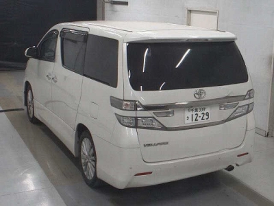 TOYOTA VELLFIRE