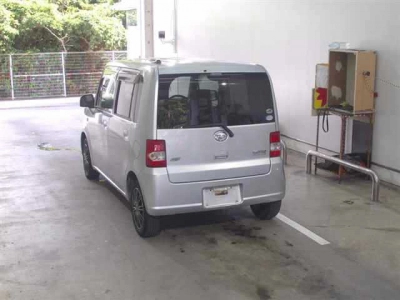 DAIHATSU MOVE CONTE