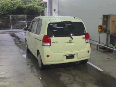 TOYOTA PORTE