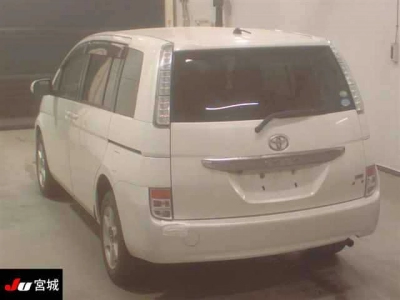 TOYOTA ISIS