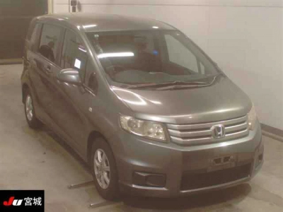 HONDA FREED SPIKE