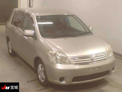 TOYOTA RAUM