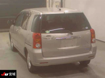 TOYOTA RAUM