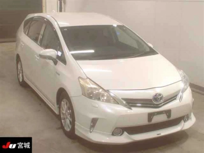 TOYOTA PRIUS ALPHA