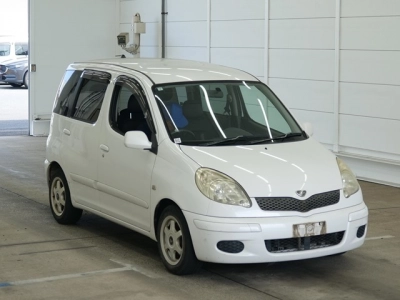 TOYOTA FUN CARGO