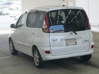 TOYOTA FUN CARGO