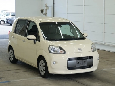 TOYOTA PORTE