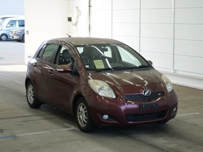 TOYOTA VITZ