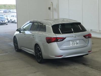 TOYOTA AVENSIS