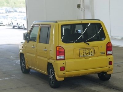 DAIHATSU NAKED