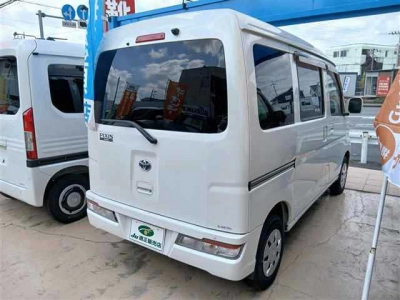 TOYOTA PIXIS VAN