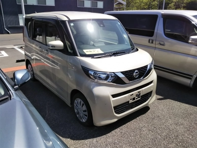 NISSAN ROOX