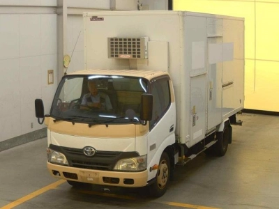 TOYOTA DYNA