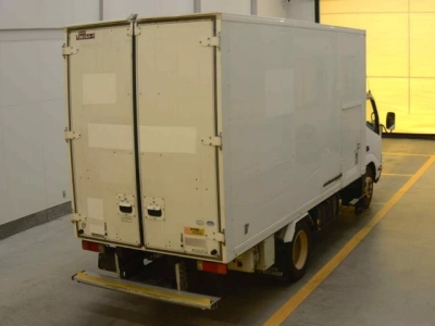 TOYOTA DYNA