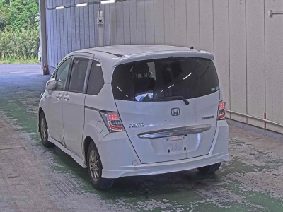 HONDA FREED HYBRID