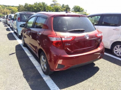 TOYOTA VITZ