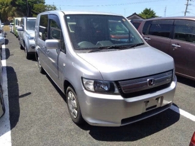 HONDA MOBILIO SPIKE