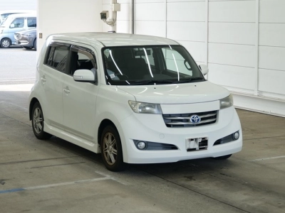 TOYOTA BB