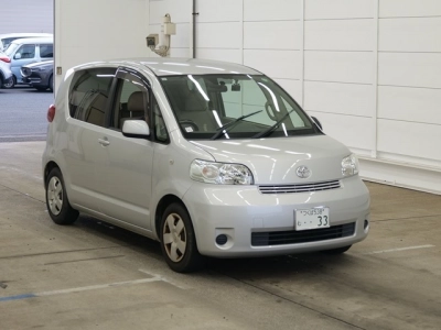 TOYOTA PORTE
