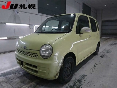DAIHATSU MOVE LATTE