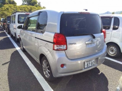 TOYOTA PORTE