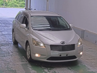 TOYOTA MARK X ZIO
