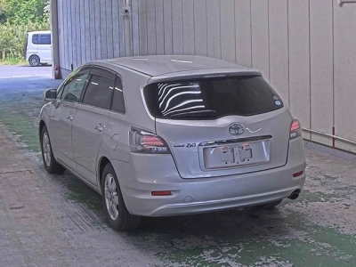 TOYOTA MARK X ZIO