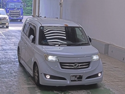 TOYOTA BB