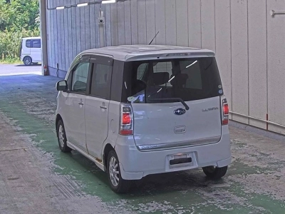 SUBARU LUCRA