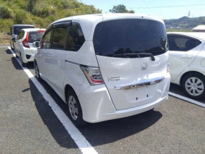 HONDA FREED SPIKE