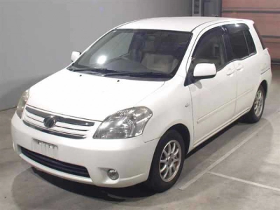 TOYOTA RAUM