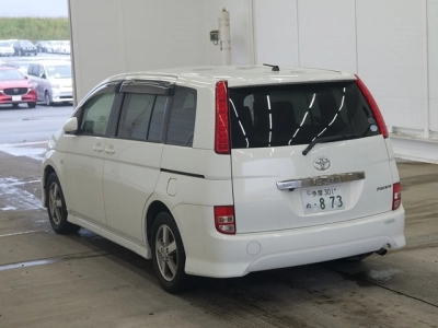 TOYOTA ISIS