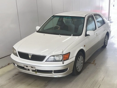 TOYOTA VISTA