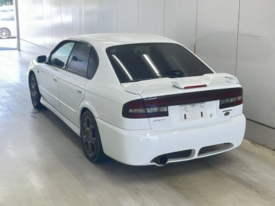 SUBARU LEGACY B4