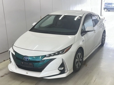 TOYOTA PRIUS PHV