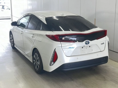 TOYOTA PRIUS PHV