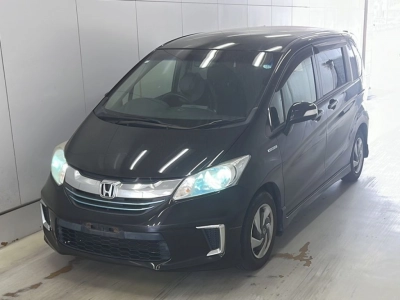 HONDA FREED HYBRID