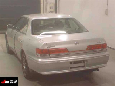 TOYOTA MARK II