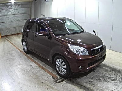TOYOTA RUSH