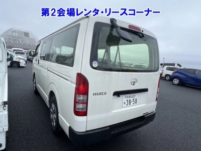 TOYOTA HIACE