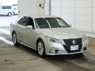 TOYOTA CROWN HYBRID
