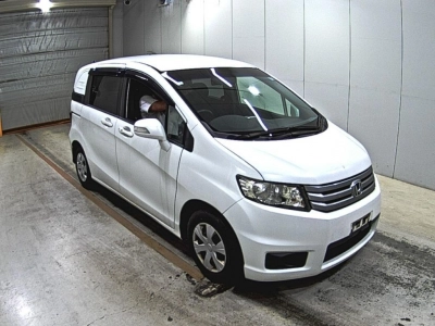 HONDA FREED SPIKE