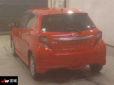 TOYOTA VITZ