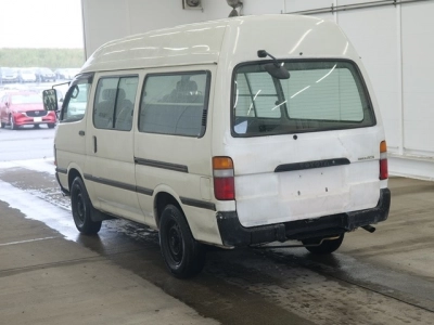 TOYOTA REGIUS ACE