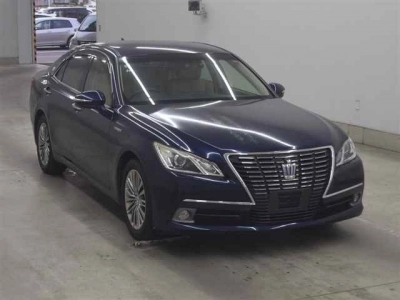 TOYOTA CROWN HYBRID