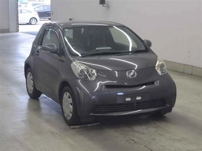TOYOTA IQ