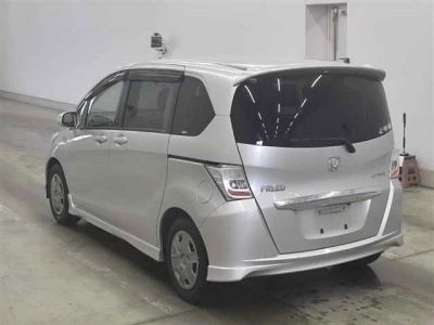 HONDA FREED HYBRID