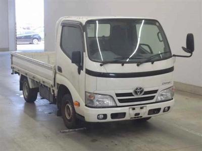TOYOTA DYNA
